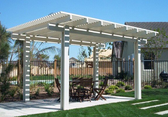 Pergola covering a table
