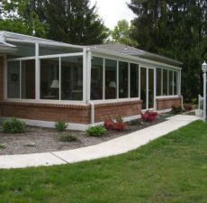 Straight roof sunroom