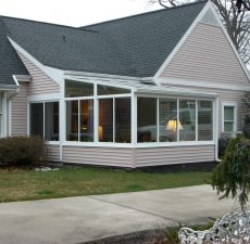 Glass straight roof sunroom