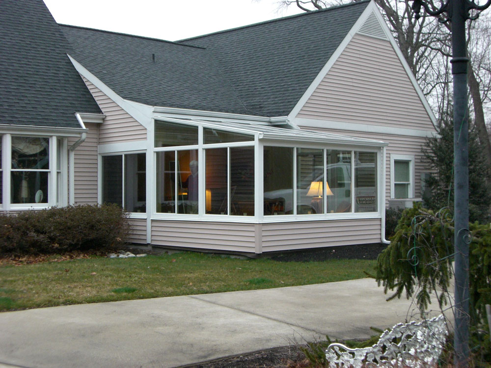 Glass straight roof sunroom